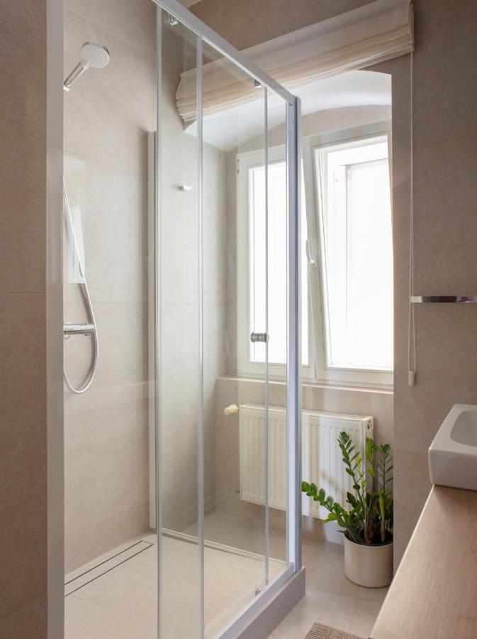 Bastova Apartment Bratislava Luaran gambar