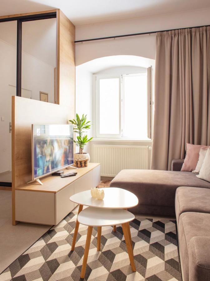 Bastova Apartment Bratislava Luaran gambar