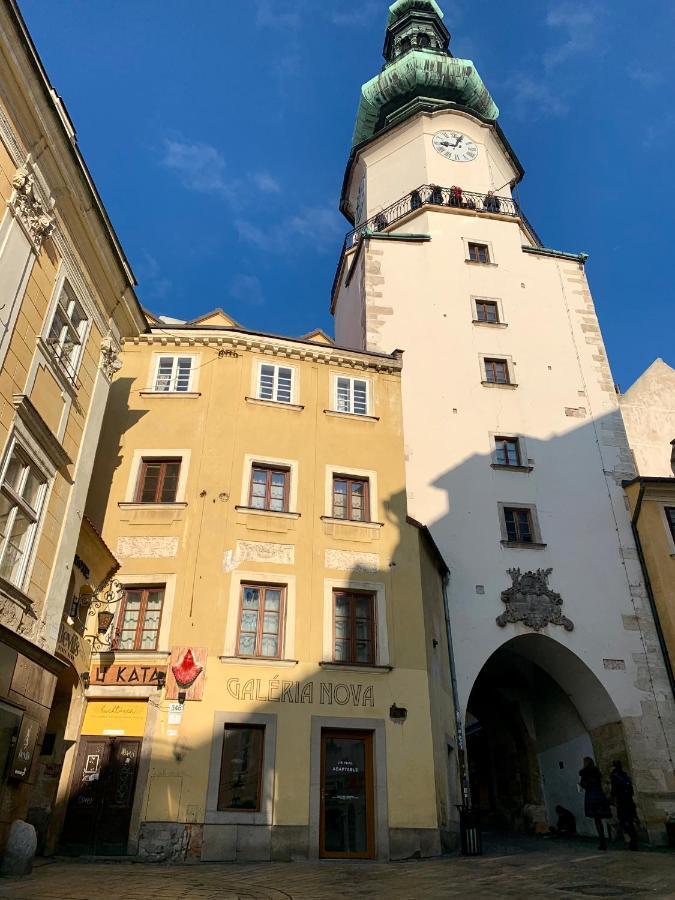 Bastova Apartment Bratislava Luaran gambar